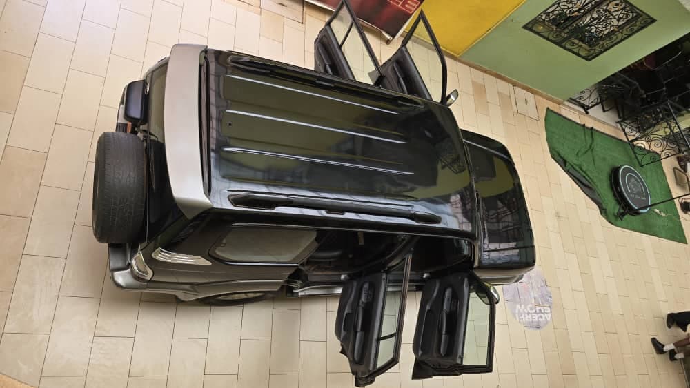 Toyota Prado — angle proche